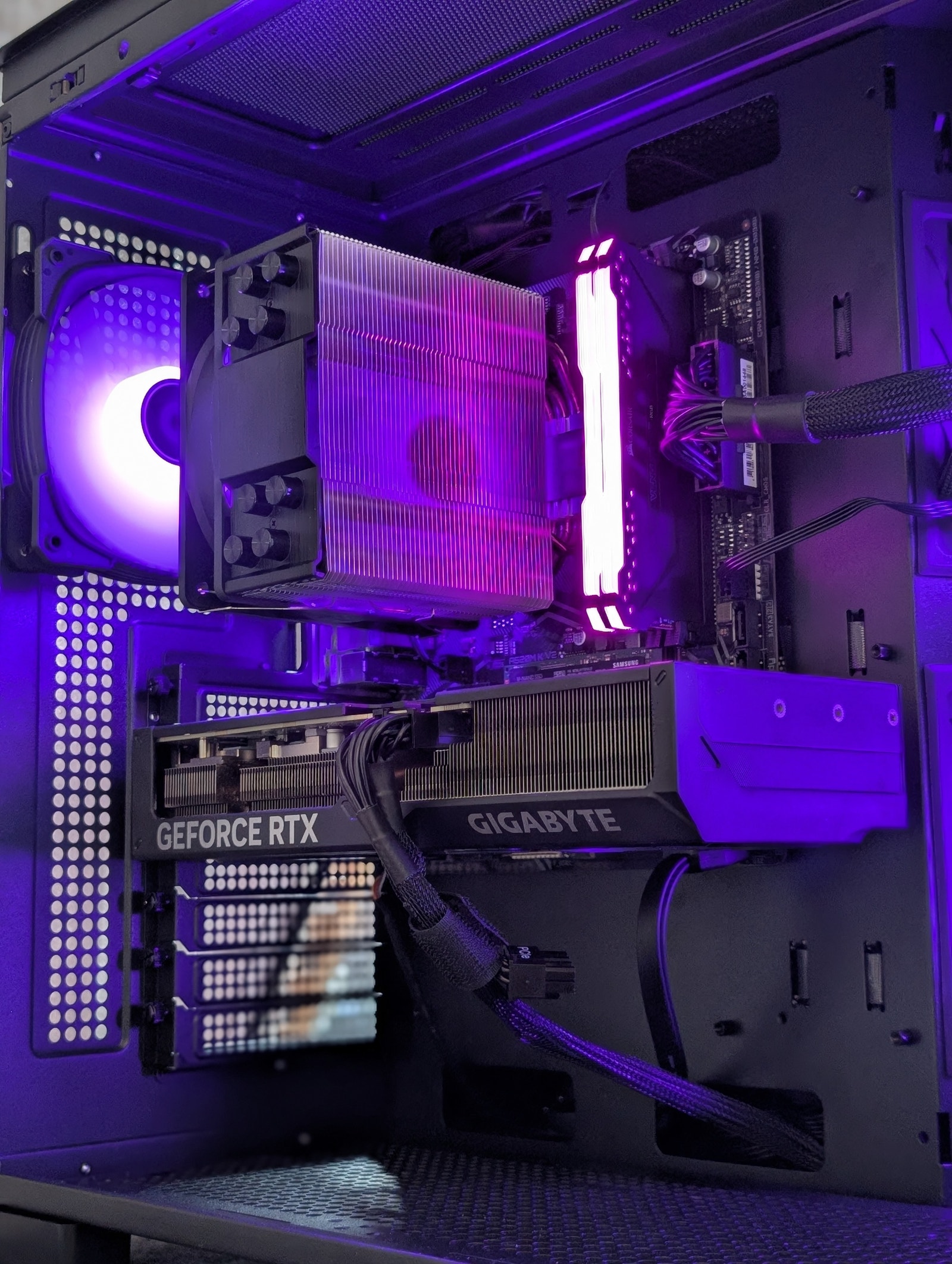 4070 | 5600x | 16GB DDR4